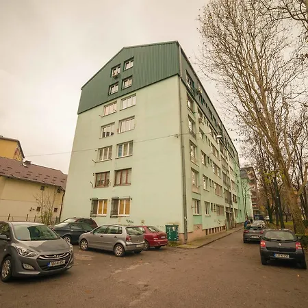 Apartment Home *